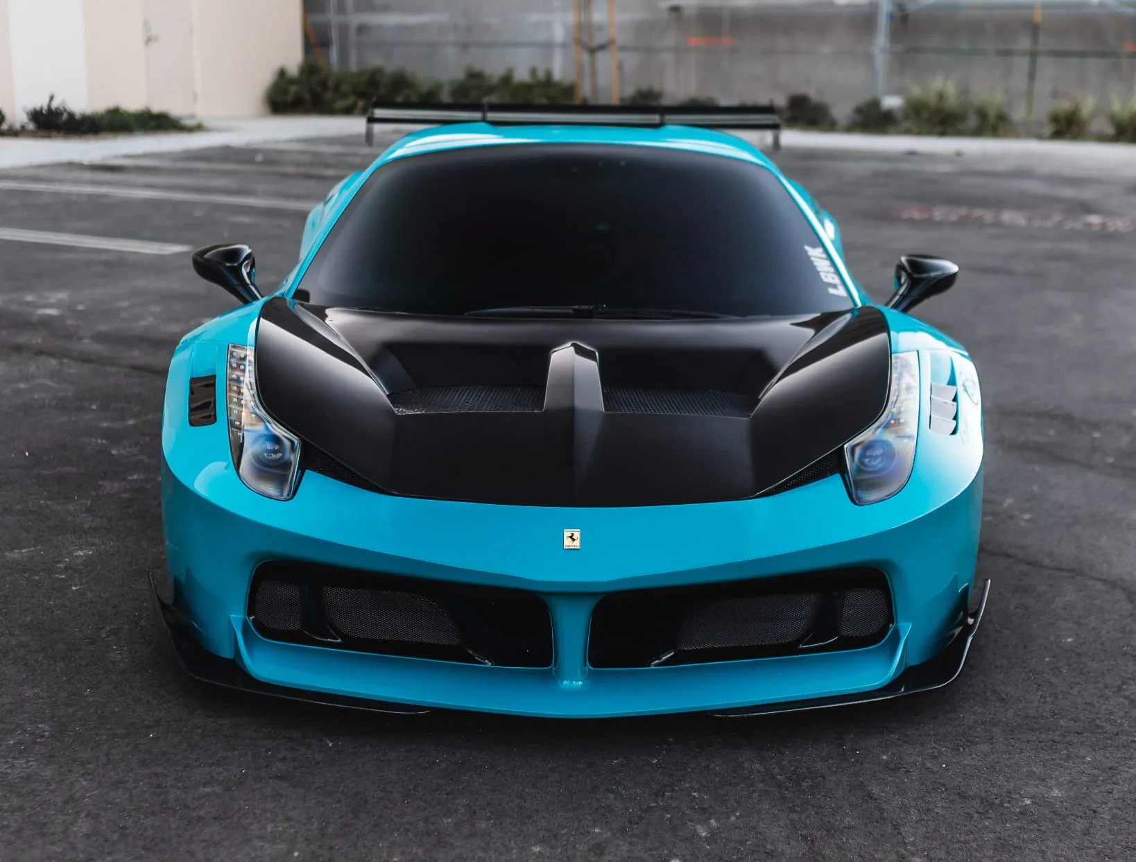Ferrari | Wrapping Miami Blue | Super Gloss Film